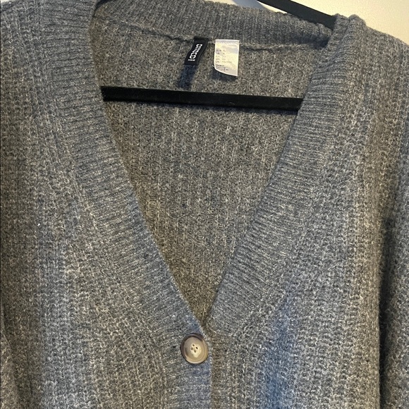 H&M Cropped Cardigan - Picture 2 of 6